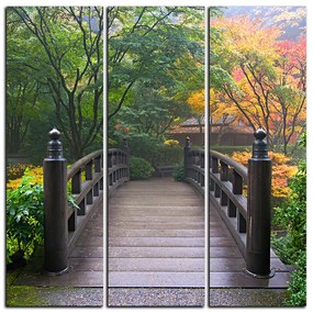 Obraz na plátne - Drevený most v jesennej záhrade - štvorec 3186B (105x105 cm)