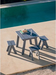 Modrá drevená záhradná stolička Navo – noo.ma