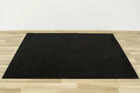 Metrážny koberec Lima 790 čierny