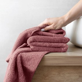 Goldea bambusový uterák/osuška - pastelovo vínový 30 x 50 cm