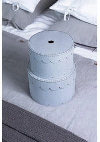 Svetlosivé kartónové úložné boxy s vekom v súprave 2 ks ø 26x17,5 cm Wilma – Bigso Box of Sweden