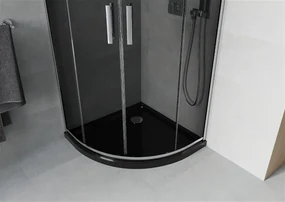 Mexen Rio, štvrťkruhový sprchovací kút s posuvnými dverami 70 x 70 cm, 6mm šedé sklo, chrómový profil + čierna sprchová vanička, 863-070-070-01-40-4170