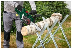 Parkside®  Aku reťazová píla Paks 20-Li E5 + Akumulátor 20 V/4 Ah PAP 20 B3 + Nabíjačka akumulátora 20 V/4,5 A PLG 20 C3  (800010630)