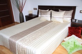 Béžový elegantný prehoz na posteľ