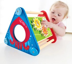 Drevený box plný aktivít