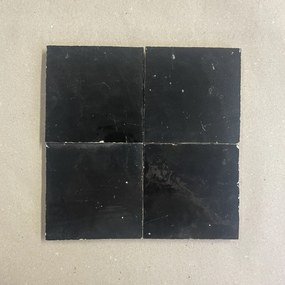 Originálne Zellige 10x10 cm | Farba sýtočierna | Z124 | Articima