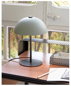 Zelená stolová lampa s kovovým tienidlom (výška 33 cm) Aleyla - Kave Home