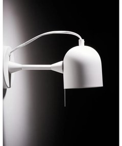 Biele nástenné svietidlo Lucilla – Kave Home