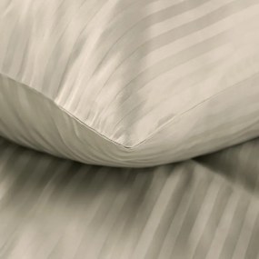 Dekorstudio Saténové posteľné obliečky VERA s jemnými prúžkami v béžovej farbe Rozmer posteľných obliečok: Šírka x Dĺžka: 140x200cm + 1ks 70x80 cm