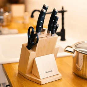 Stojan na nože 7 ks s brúskou na nože - Flow Kitchen - 132760