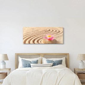 Obraz kameňa s kvetinou na piesku (120x50 cm)