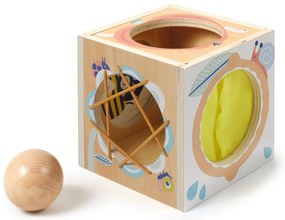 Drevená škatuľka s guľôčkou