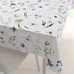 Biante Bavlnený obdĺžnikový obrus Sandra SA-391 Lúčne kvietky s motýlikmi 80x120 cm