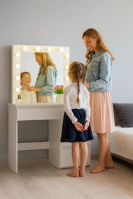 Toaletný stolík so svetielkami a šuflíkmi