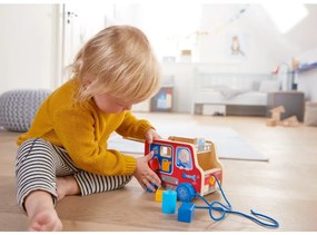 Ťahacia hračka s vkladacími tvarmi - hasičské vozidlo