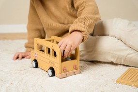 Školský autobus s figúrkami drevený