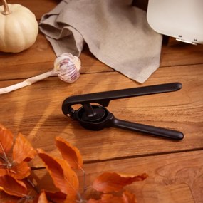 Lis na cesnak CRUSHER čierny 704628