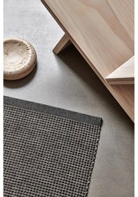 Antracitový vnútorný a vonkajší behúň 70x240 cm Emm Black Linen – Pappelina