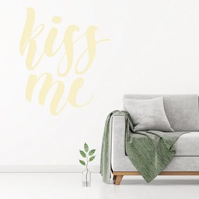 Veselá Stena Samolepka Kiss me Farba: béžová, Veľkosť: 80 x 67 cm