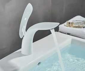 Elegantná kúpeľňová batéria Hemnes Biela