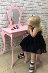 Ružový detský toaletný stolík s taburetkou