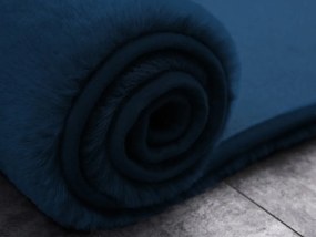 Tmavomodrý koberec Rabbit s efektom králičej kožušiny Rozmer: 140x200 cm