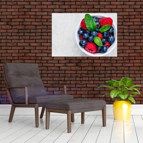Obraz - miska s lesným ovocím (90x60 cm)