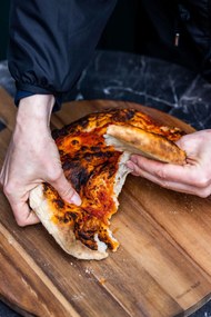 Nicolas Vahé Drevená doštička na pizzu Acacia 35 cm