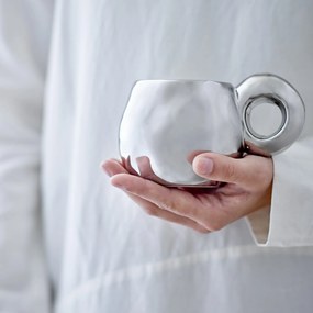 Bloomingville Keramický hrnček Shine Silver 300 ml