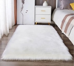 Biely koberec s vysokým vlasom Sheep – obdĺžnikový Rozmer: 80x140 cm
