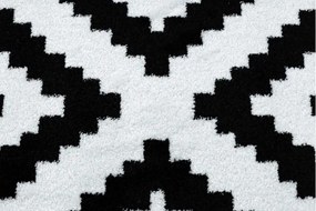 Kusový koberec SKETCH PHILIP biely / čierny - štvorce