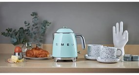 Svetlozelená rýchlovarná kanvica z nehrdzavejúcej ocele 800 ml Retro Style – SMEG
