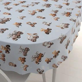Biante Detský bavlnený oválny obrus Sandra SA-629 Zvieratká v autách na modrom 50x100 cm