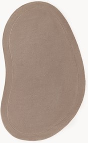 Ručne tuftovaný vlnený koberec v organickom tvare Kadey