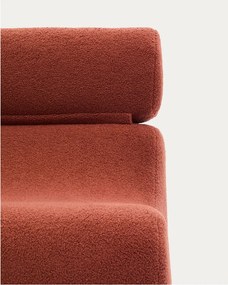 Kreslo v terakotovej farbe z textílie buklé Club – Kave Home