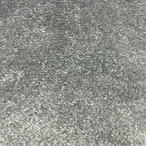 Metrážny koberec Plushy sivý
