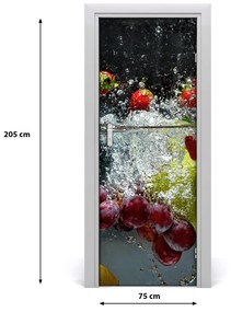 Fototapeta na dvere samolepiace ovocie pod vodou 75x205 cm