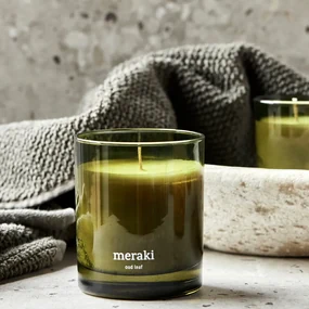 Meraki Vonná sviečka Oud leaf severská drevitosť