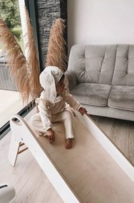 Drevená skladacia šmýkačka pre deti – bezpečná zábava do izby aj herne