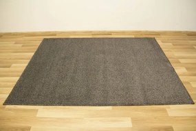 Metrážny koberec Alpha 77 sivý / čierny
