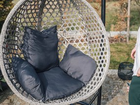 Svetlosivé závesné kreslo TROPIKAL s čiernym stojanom