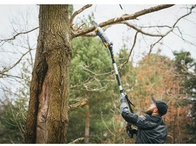 Elektrická reťazová píla na vysúvači Powermat PM-EPW-1000 | 1000W | teleskop 240 cm PM0502