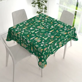 Biante Vianočný bavlnený štvorcový obrus Sandra SA-508 Vianoční škriatkovia a ozdoby na zelenom 50x50 cm