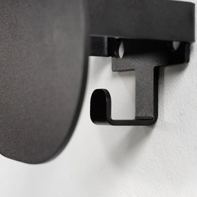 Čierny kovový nástenný vešiak Mani – Spinder Design