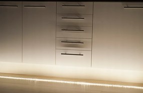 BERGE LED pásik - SMD 2835 - 5m 24W IP20 60LED/m 4,8W/m studená biela