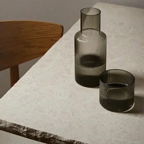 Ferm LIVING Set pohár a karafa Ripple dymový 500 ml