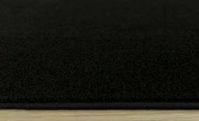 Metrážny koberec Wembley 278 čierny