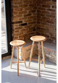 Barová stolička z dubového dreva v prírodnej farbe (výška sedadla 65 cm) Blanc – Gazzda