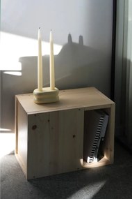 Nočný stolík z borovicového dreva v prírodnej farbe Grab It – Karup Design