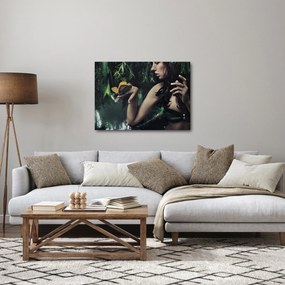 Obraz pôvabnej ženy s motýľom (70x50 cm)
